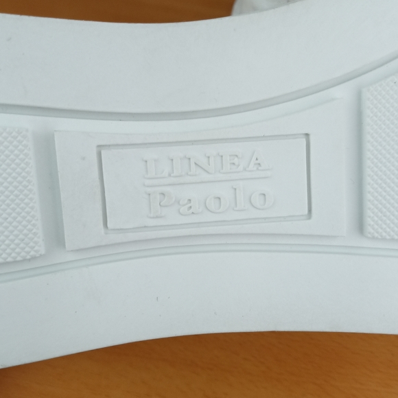 NWT Linea Paolo 'Gio Lo' Genuine Leather High Top Side Zip Sneakers in All White - Picture 9 of 10